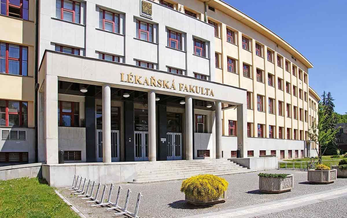 Universidad de Charles CUNI en Praga