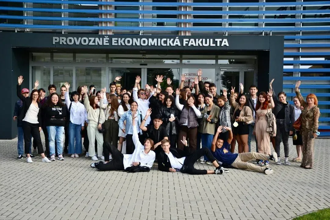 Estudiantes de la Universidad Técnica Checa de Praga