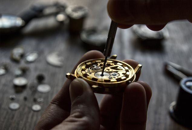 Jewelry Repair Shop — Repairing Mechanical Watch in Midwest City, OK