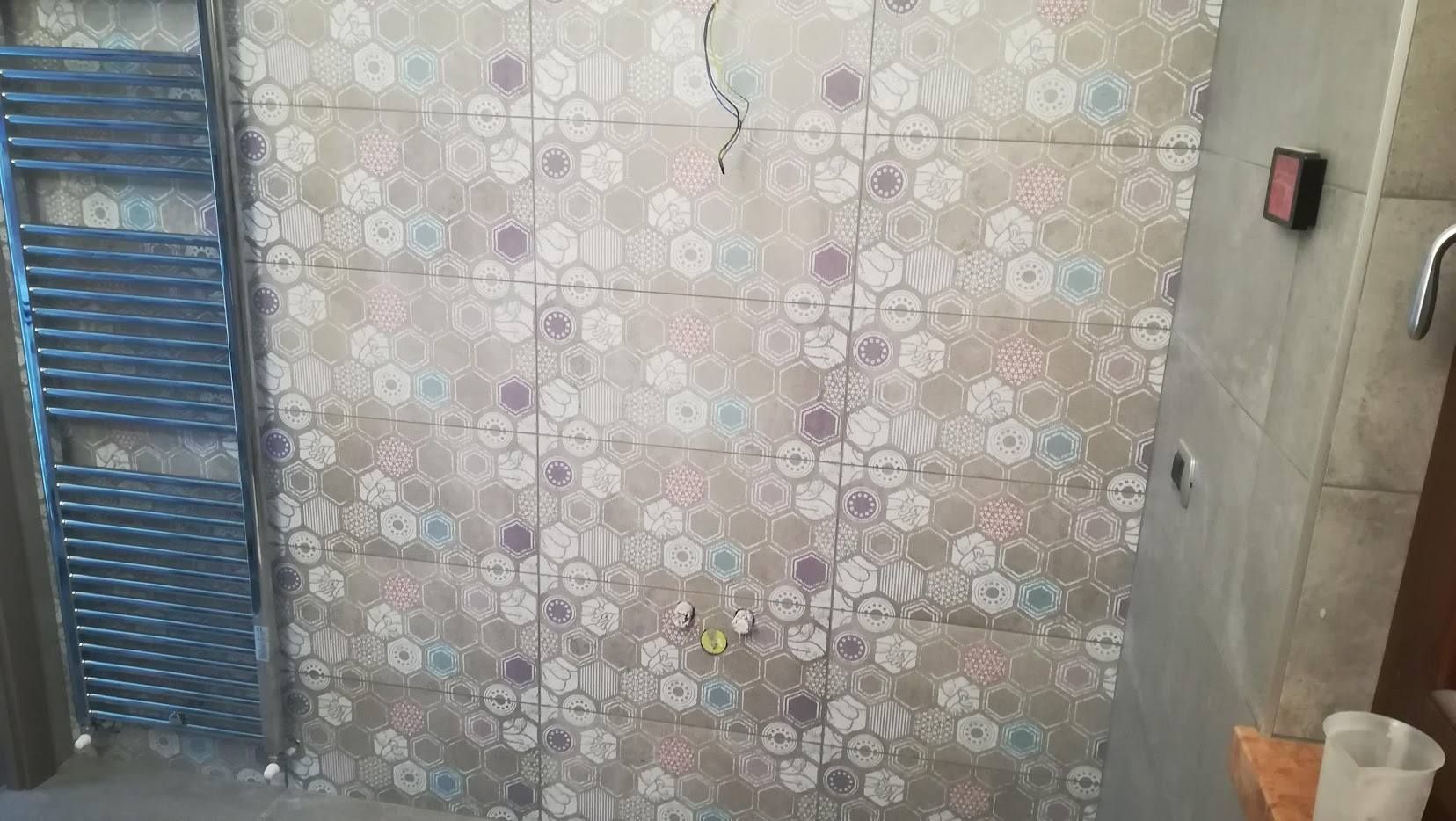 rivestimento parete box doccia