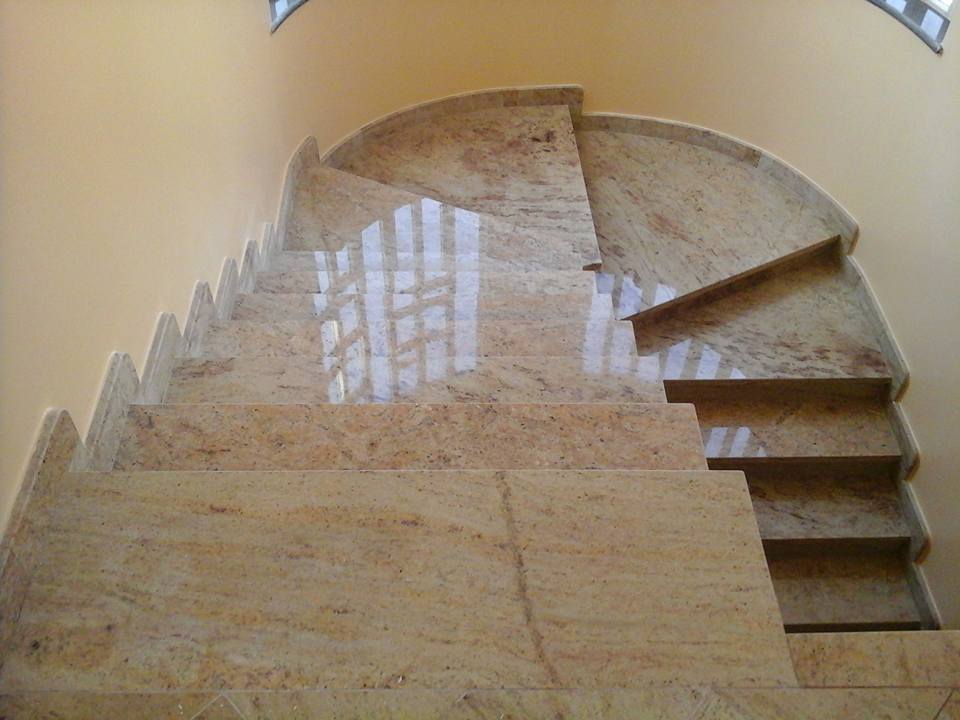 scala interna in marmo