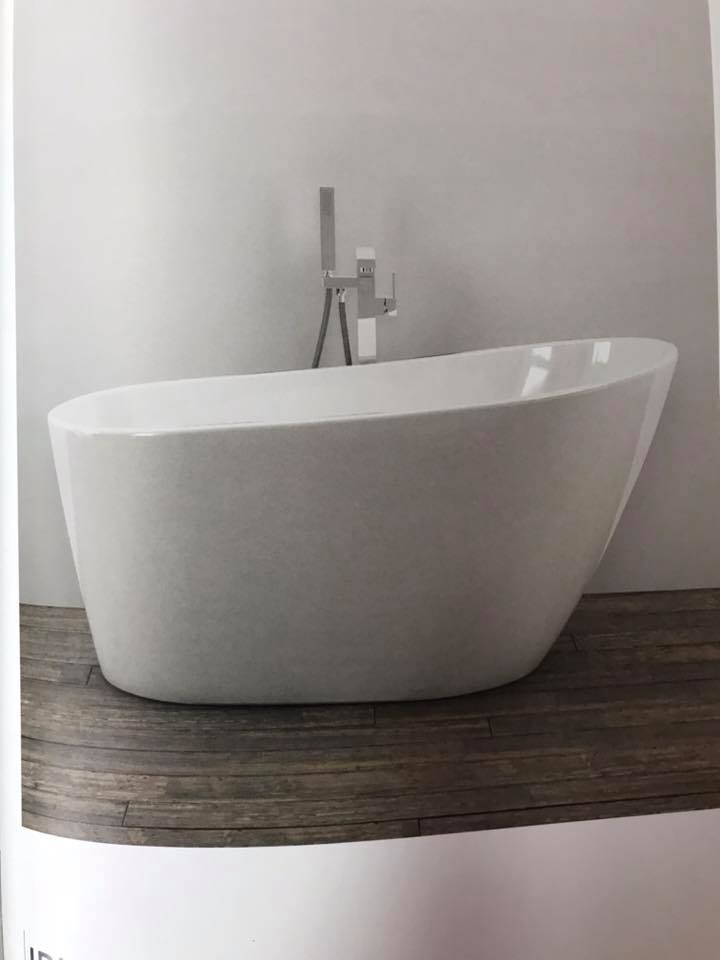 vasca da bagno dalle linee tonde