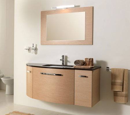 bagno dallo stile classico in legno