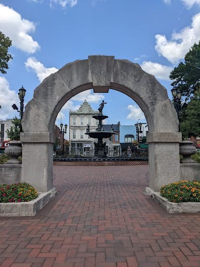 Fountain Square Park in Bowling Green, KY