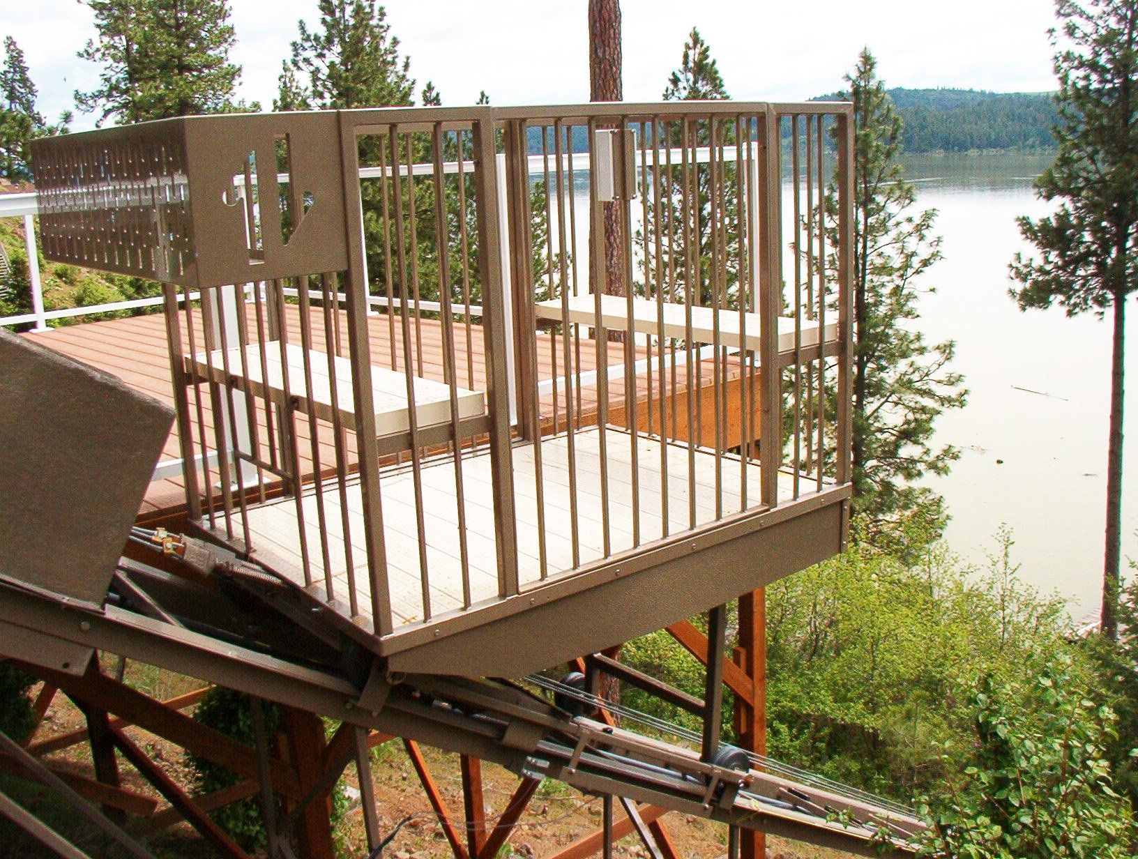 900lb Hill Tram System End Mount at deck - Hillside track from House to Lake