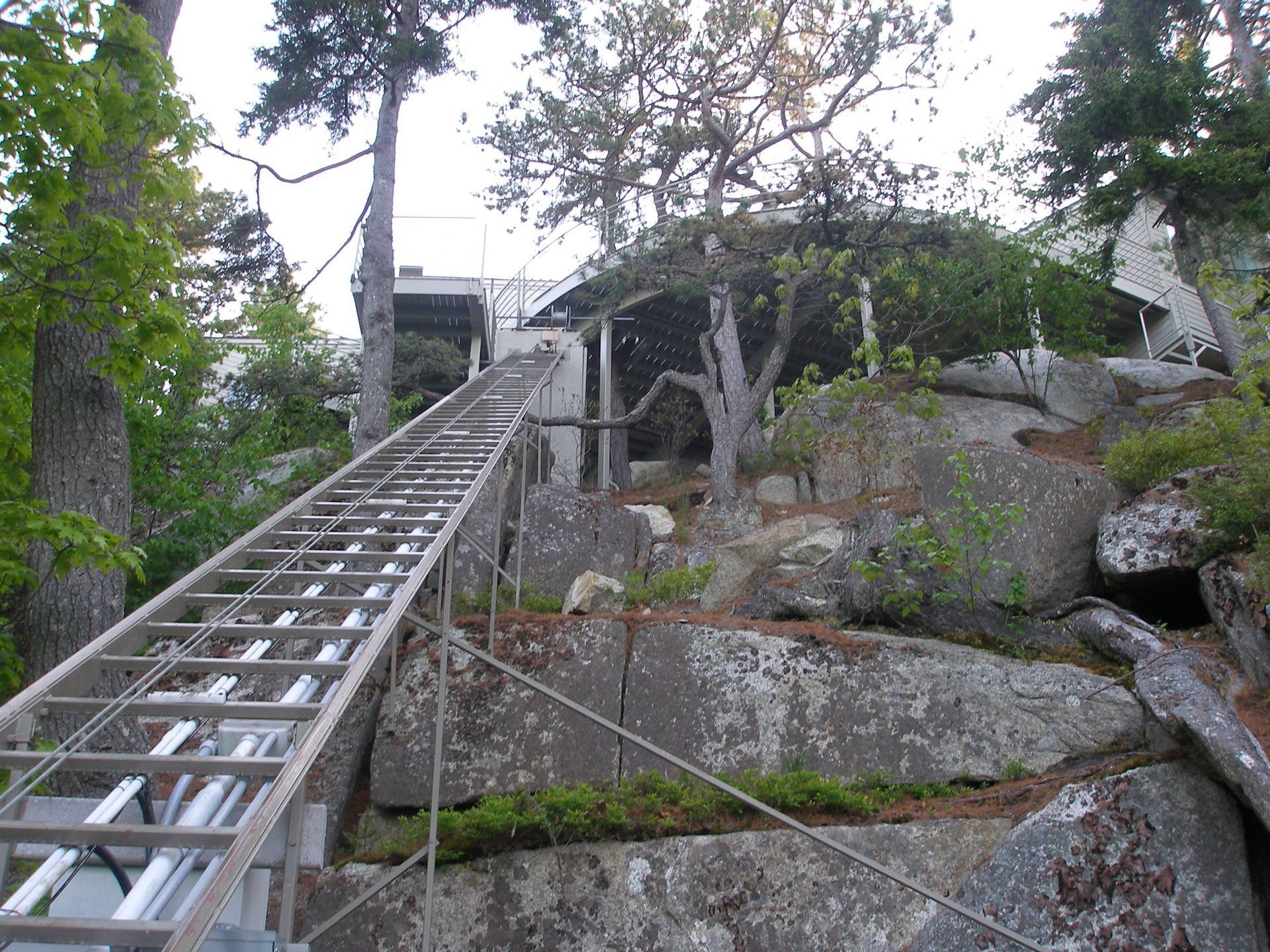 Hillside Lift Tram Solutions for any hill slope, conditions from rocky to sandy