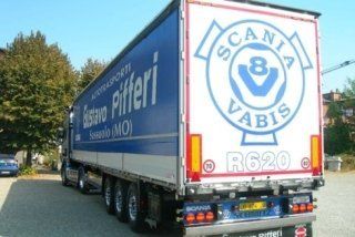 rimorchio per trasporto merci