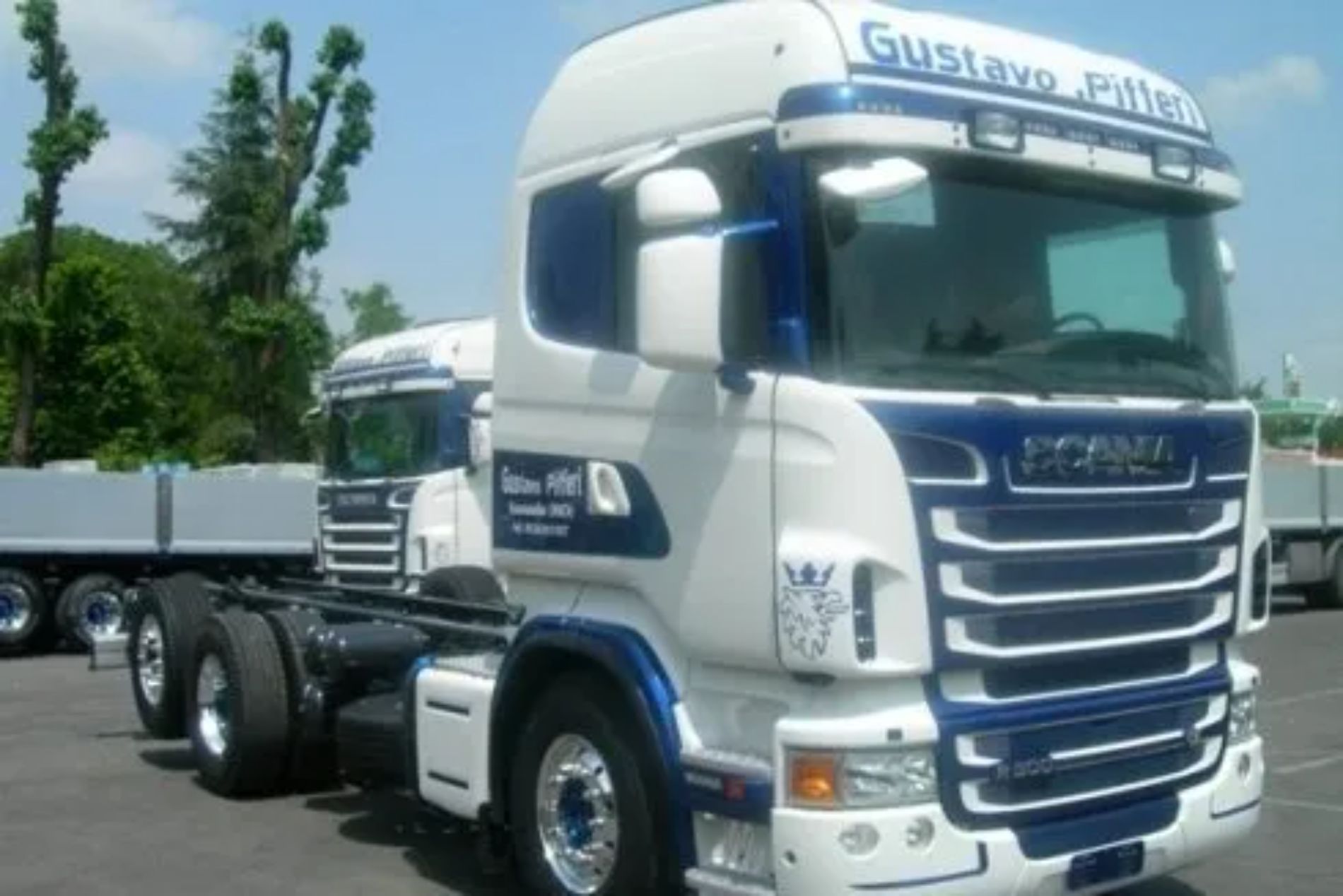 camion per autotrasporti