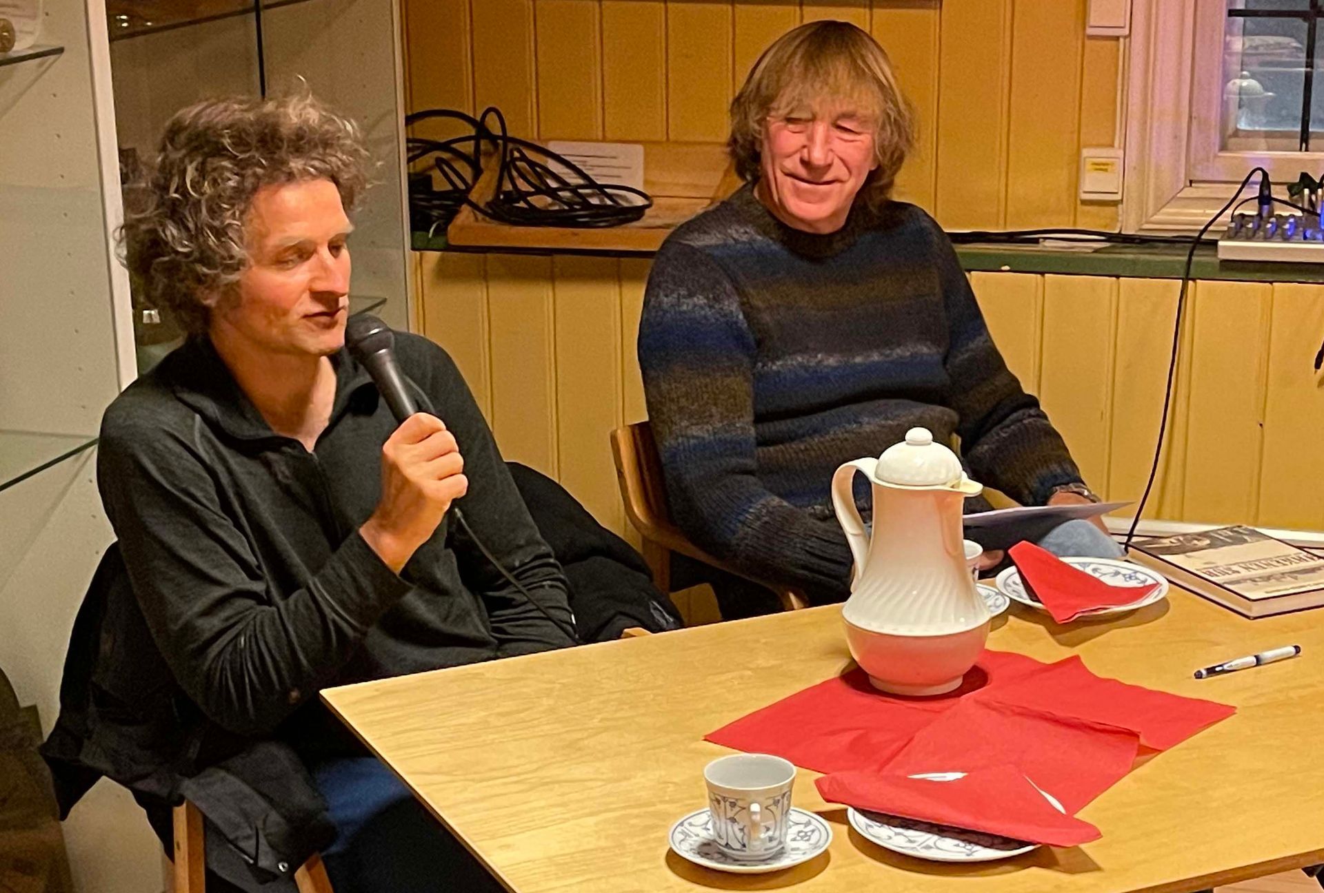 Mye latter på julemøtet