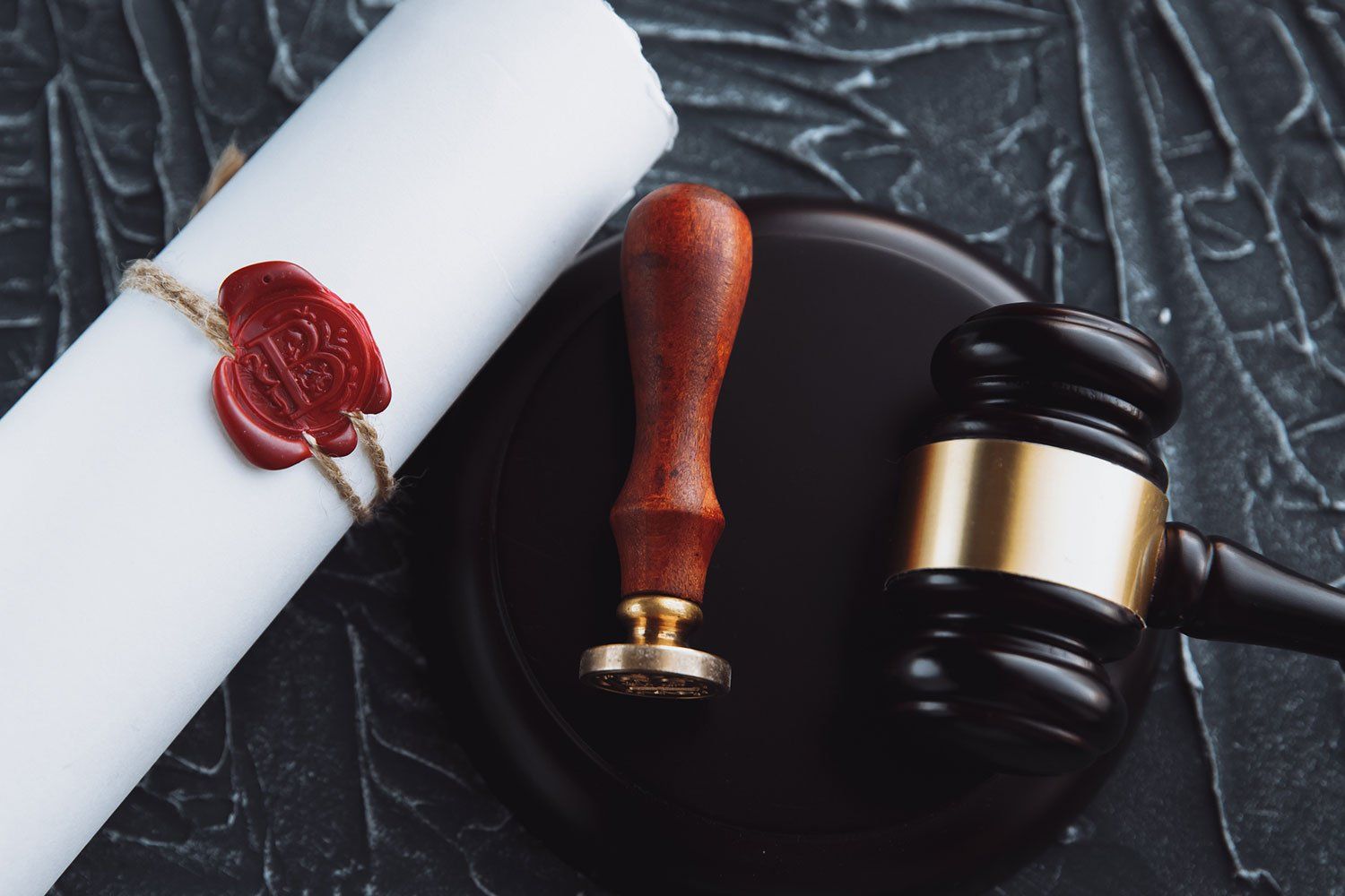 Notary Public Tools — Winter Haven, FL — Straughn & Turner, P.A.