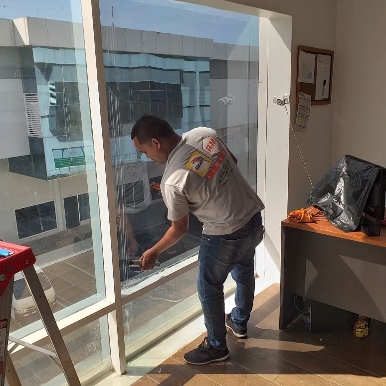 Colocación de vinilo - cortinas panamá, persianas panamá