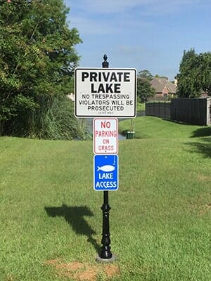 Private Lake No parking - Traffic signs in Denham Springs, LA