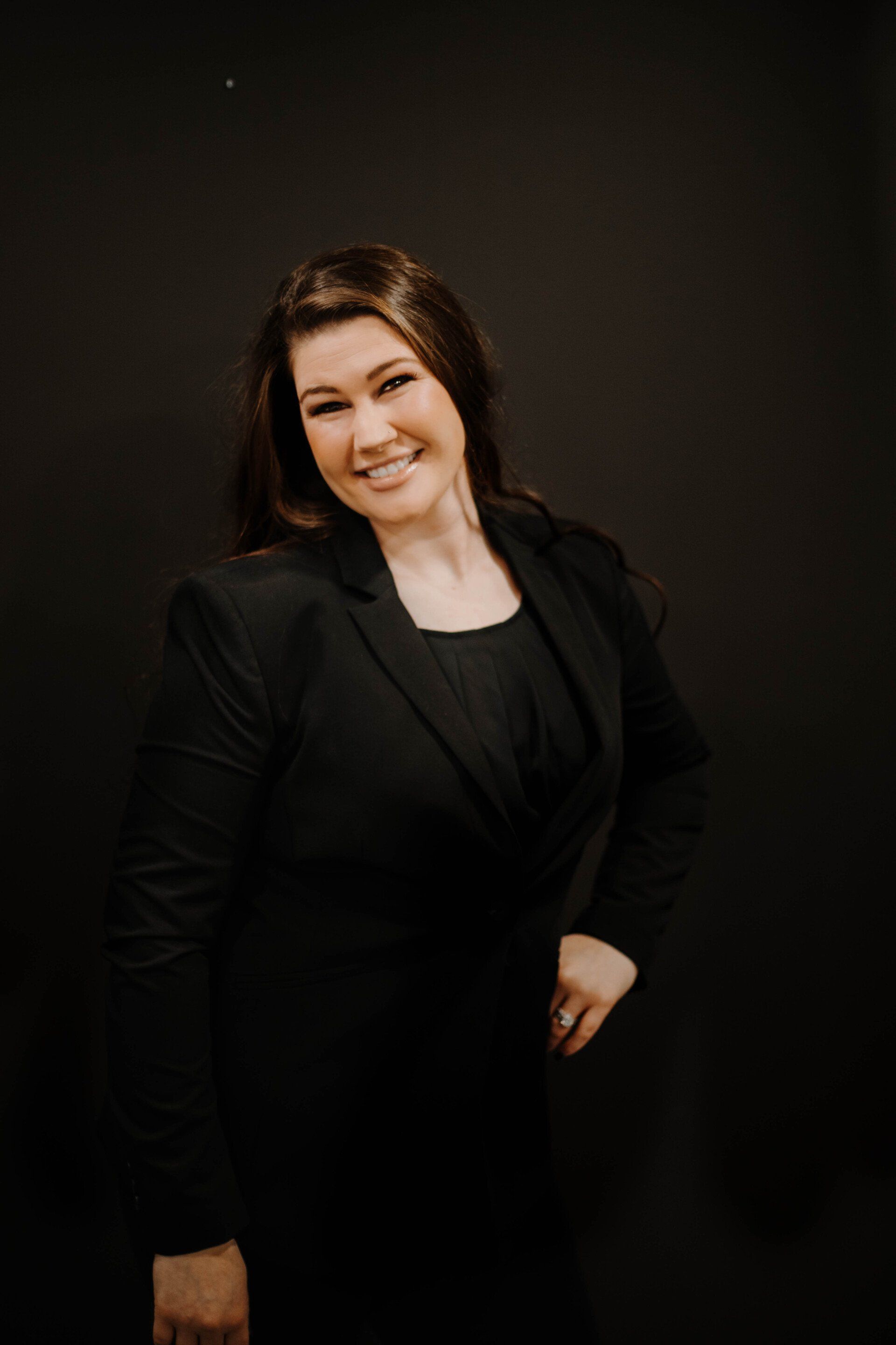 a memeber of the Devwoods Salon Studio team