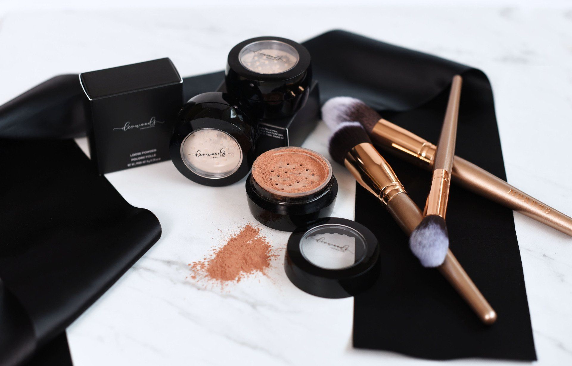 devwoods professional make up