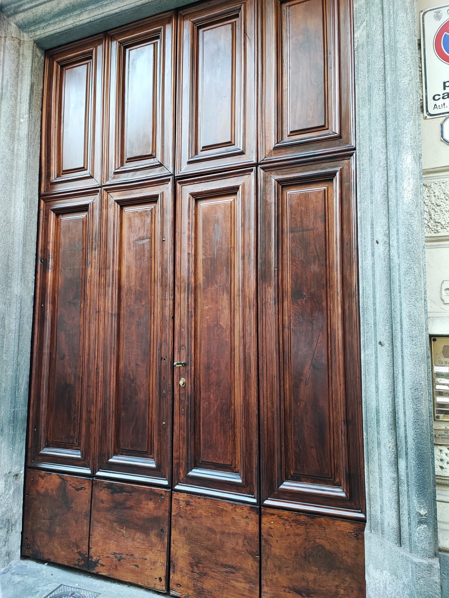 tinteggiatura portone