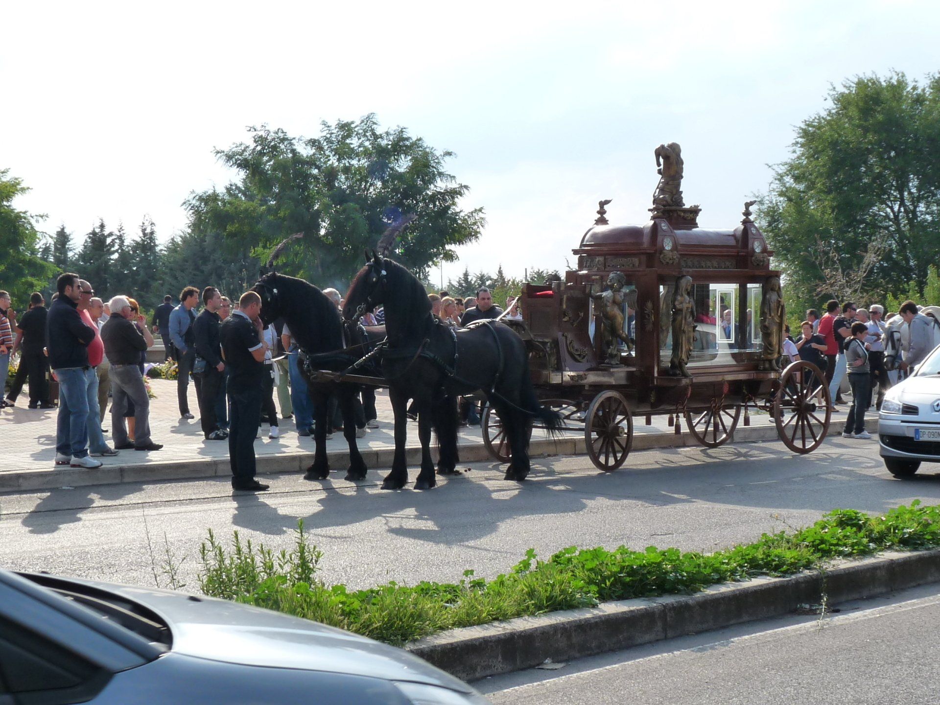 carrozza con cavalli per funerali a Matera