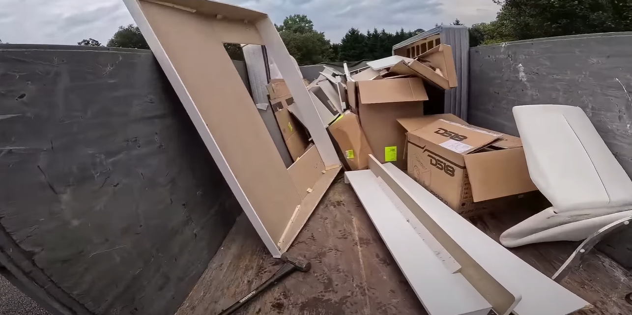 Anchorage Junk Removal trailer with junk and debris