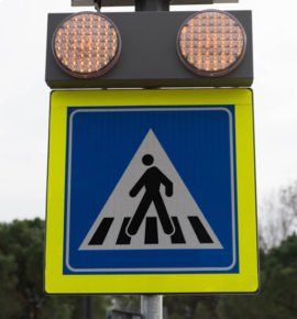 Segnale luminoso attraversamento pedonale