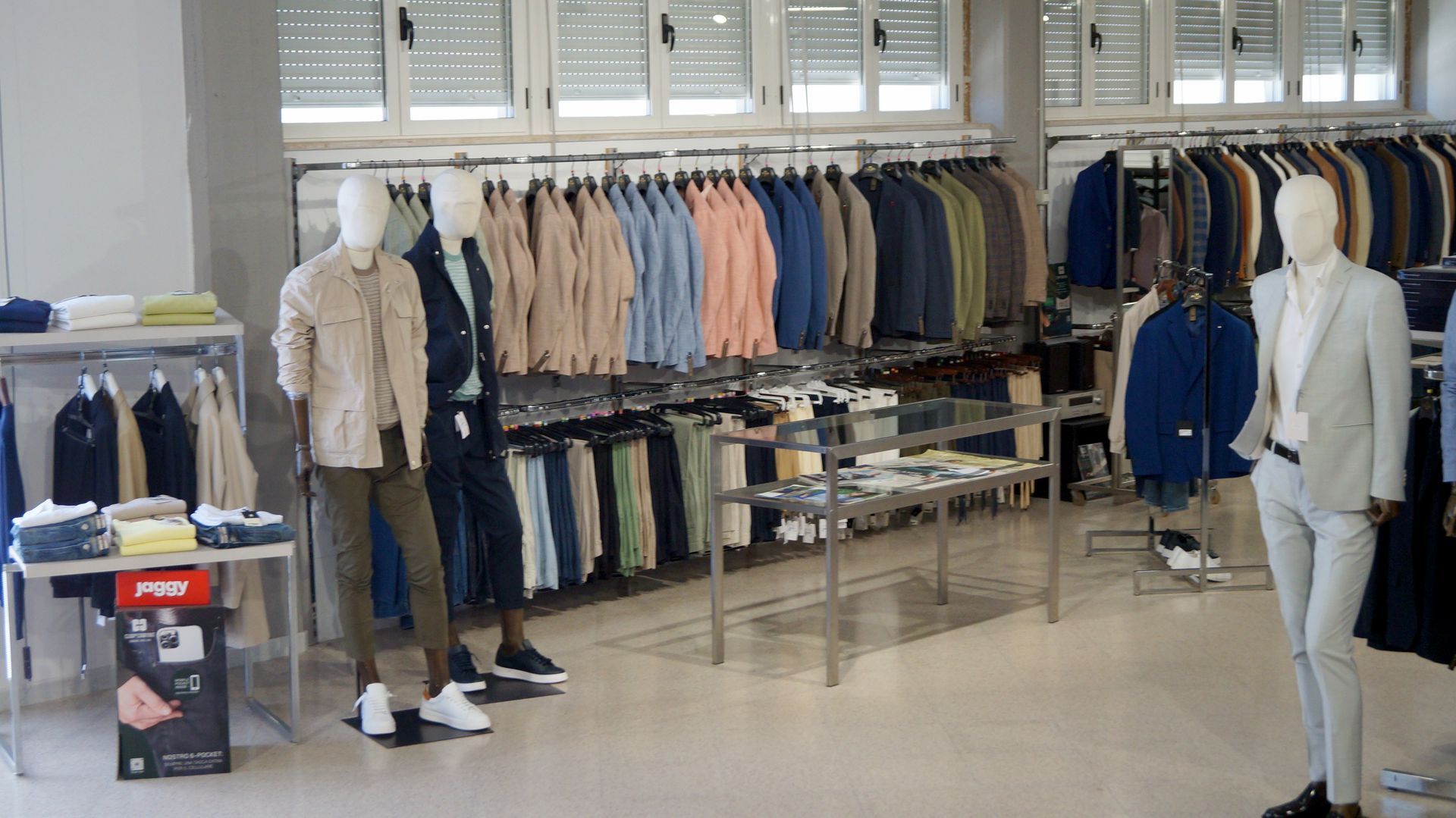 Gallery negozio Pienza Megastore foto 1