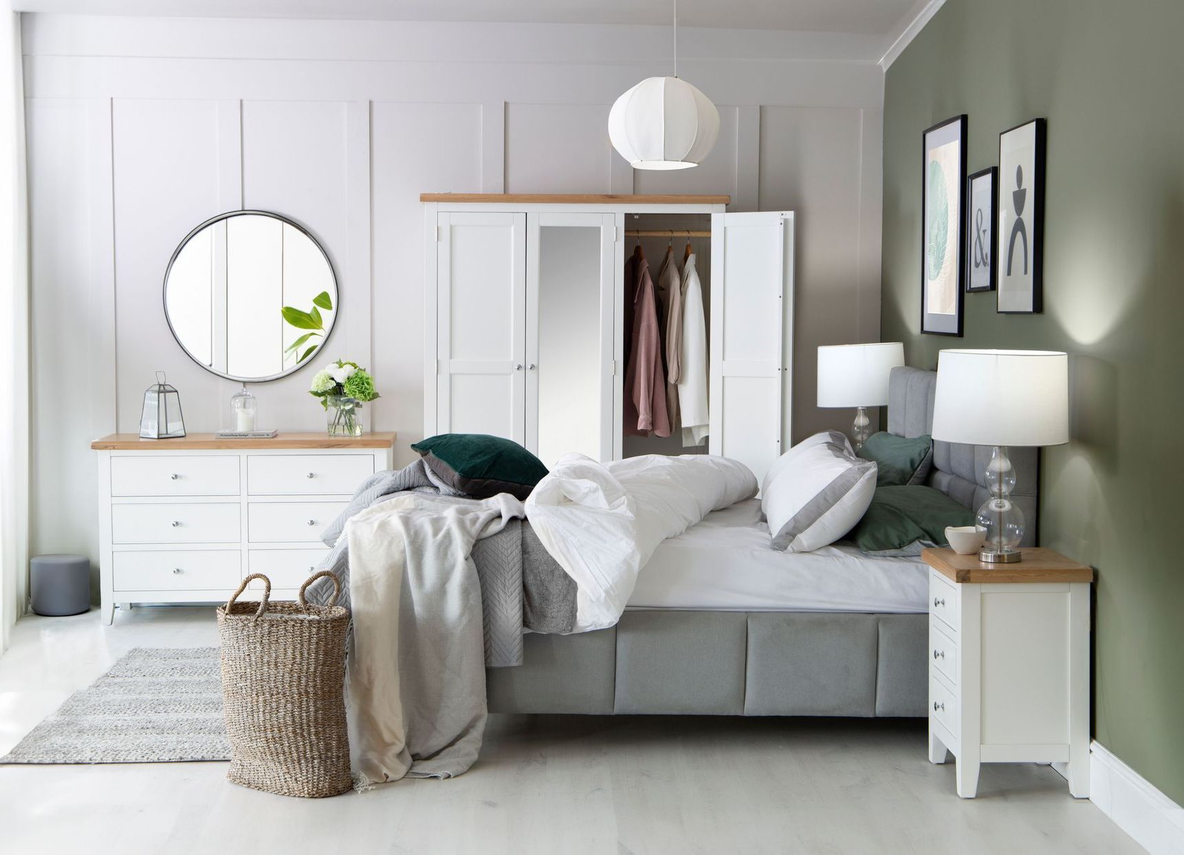 Evesham White Bedroom