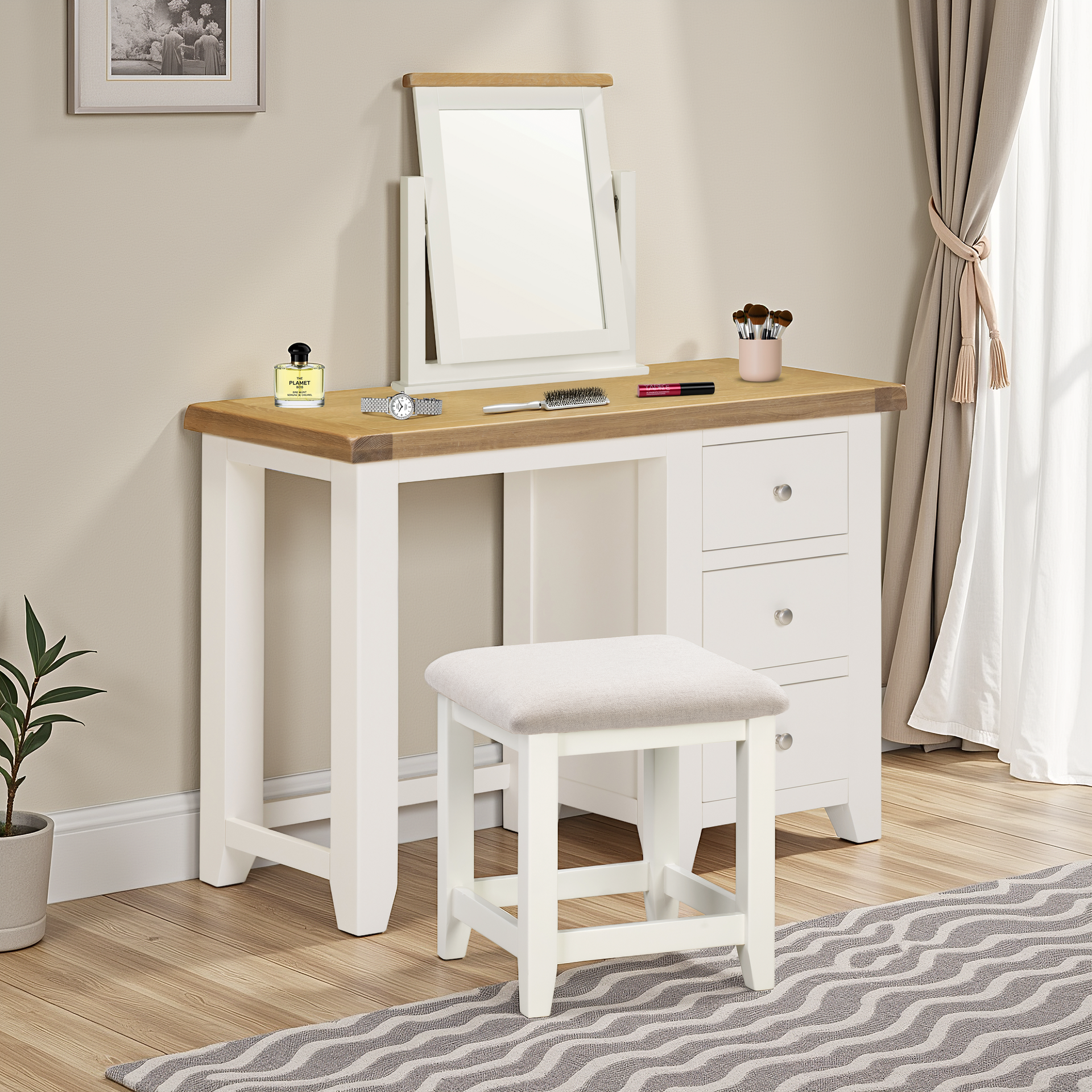 Windsor Ivory Dressing Table Set