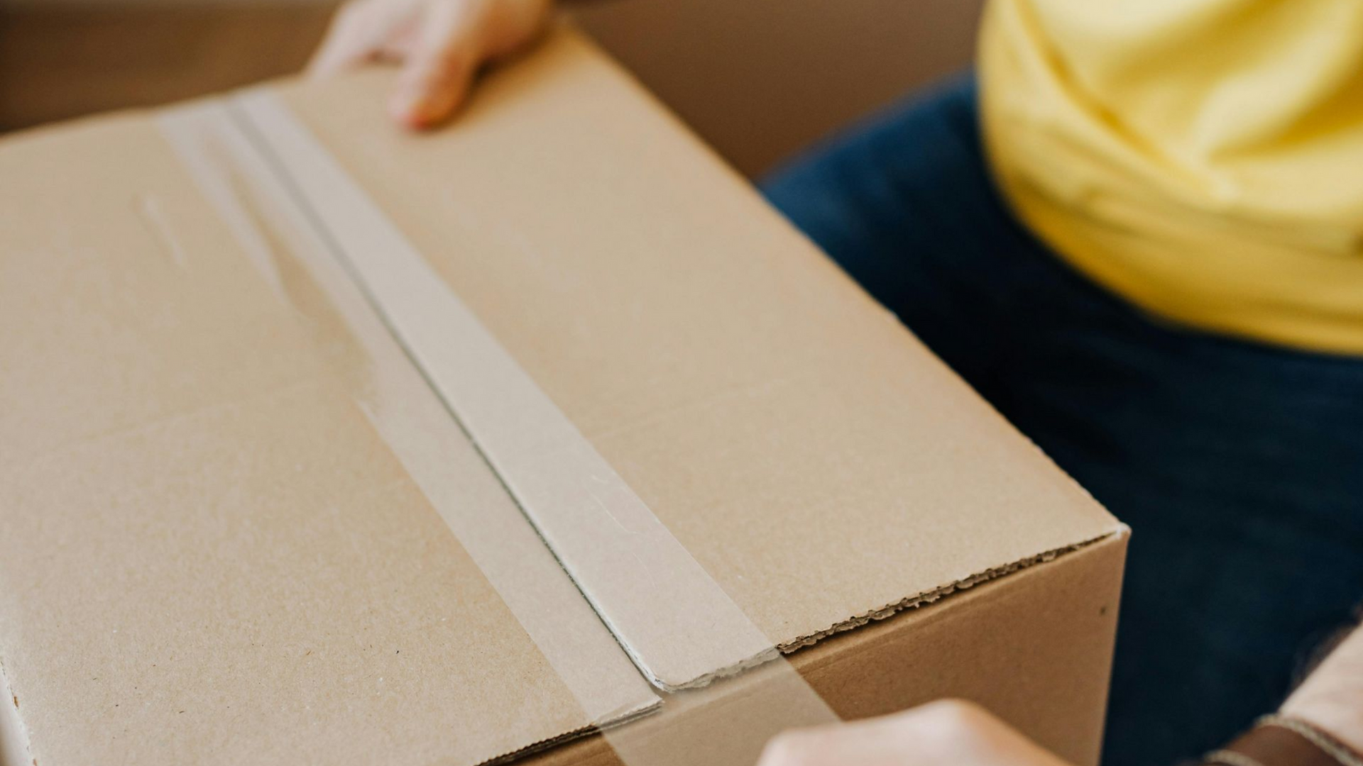 Couple signing first mortgage application