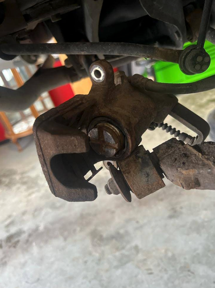 Vehicle's Suspension Component  | Tune-Up Express Auto