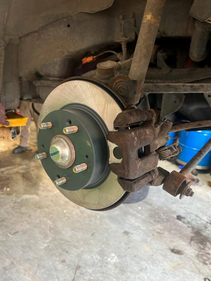 Vehicle's Rear Disc Brake System  | Tune-Up Express Auto