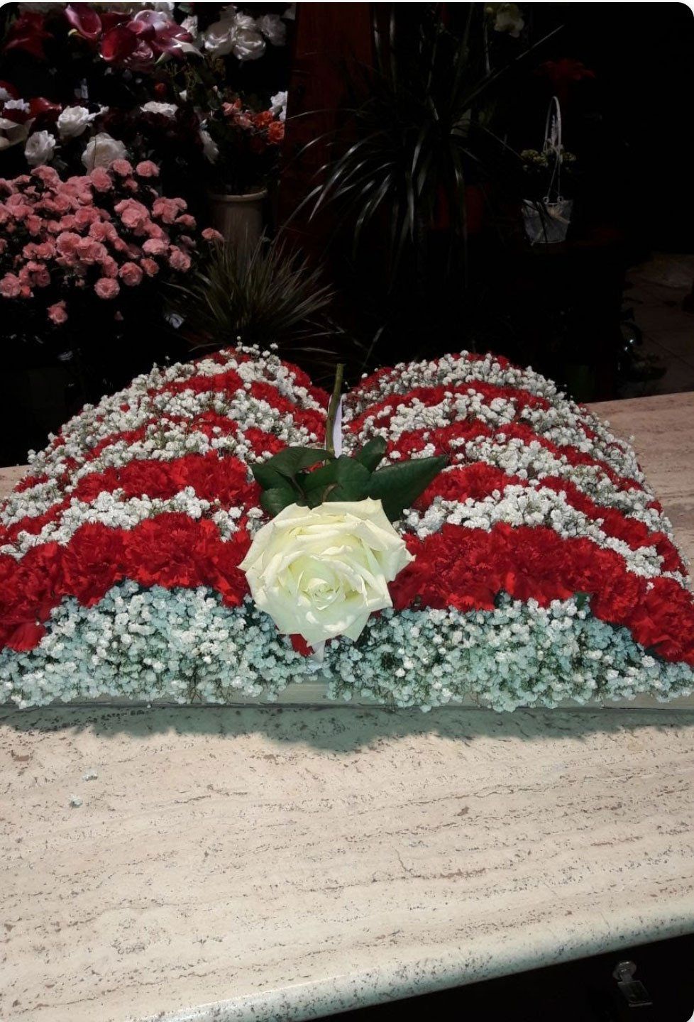 Composizione di fiori per funerale 18