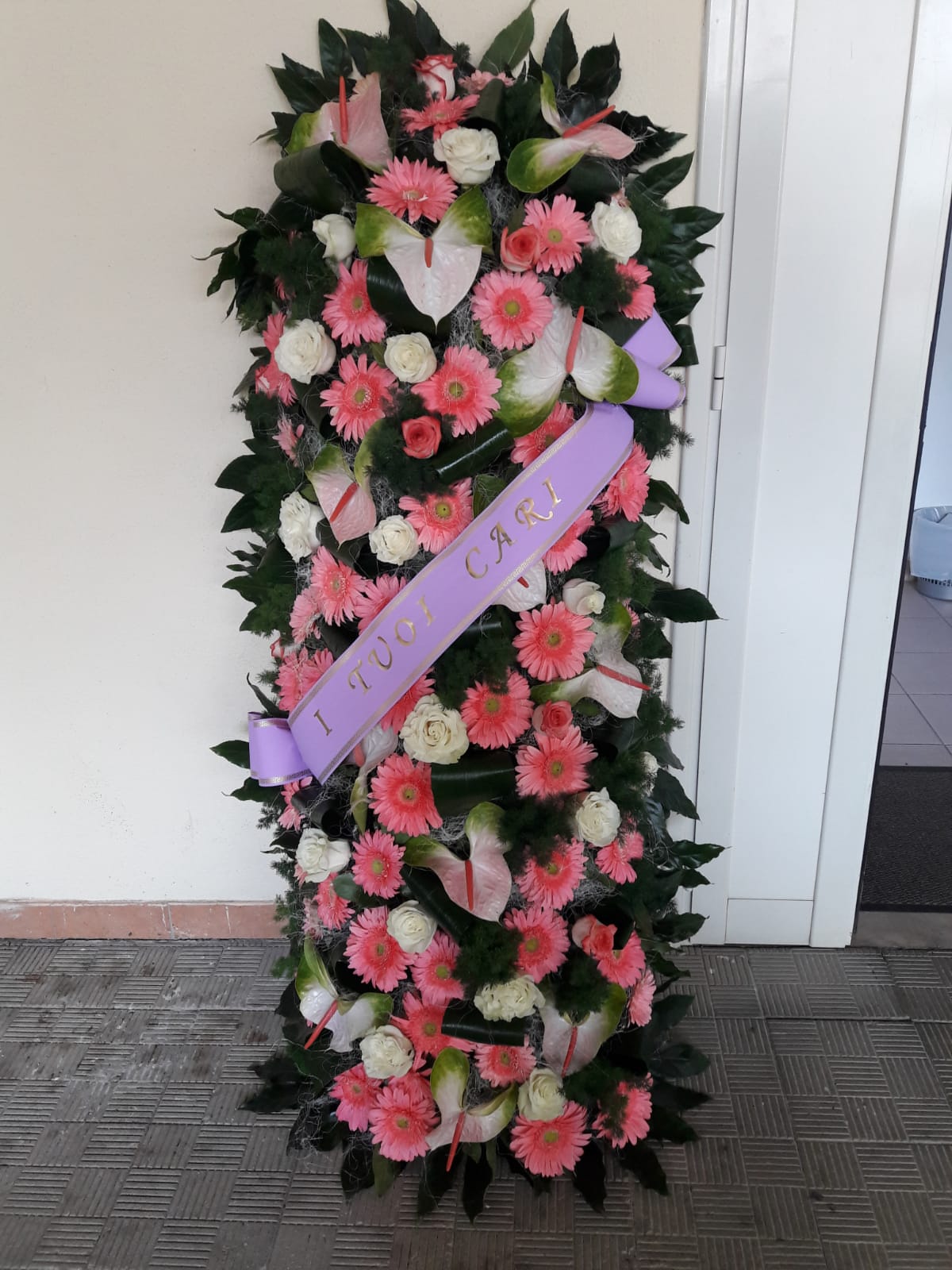 Composizione di fiori per funerale 19