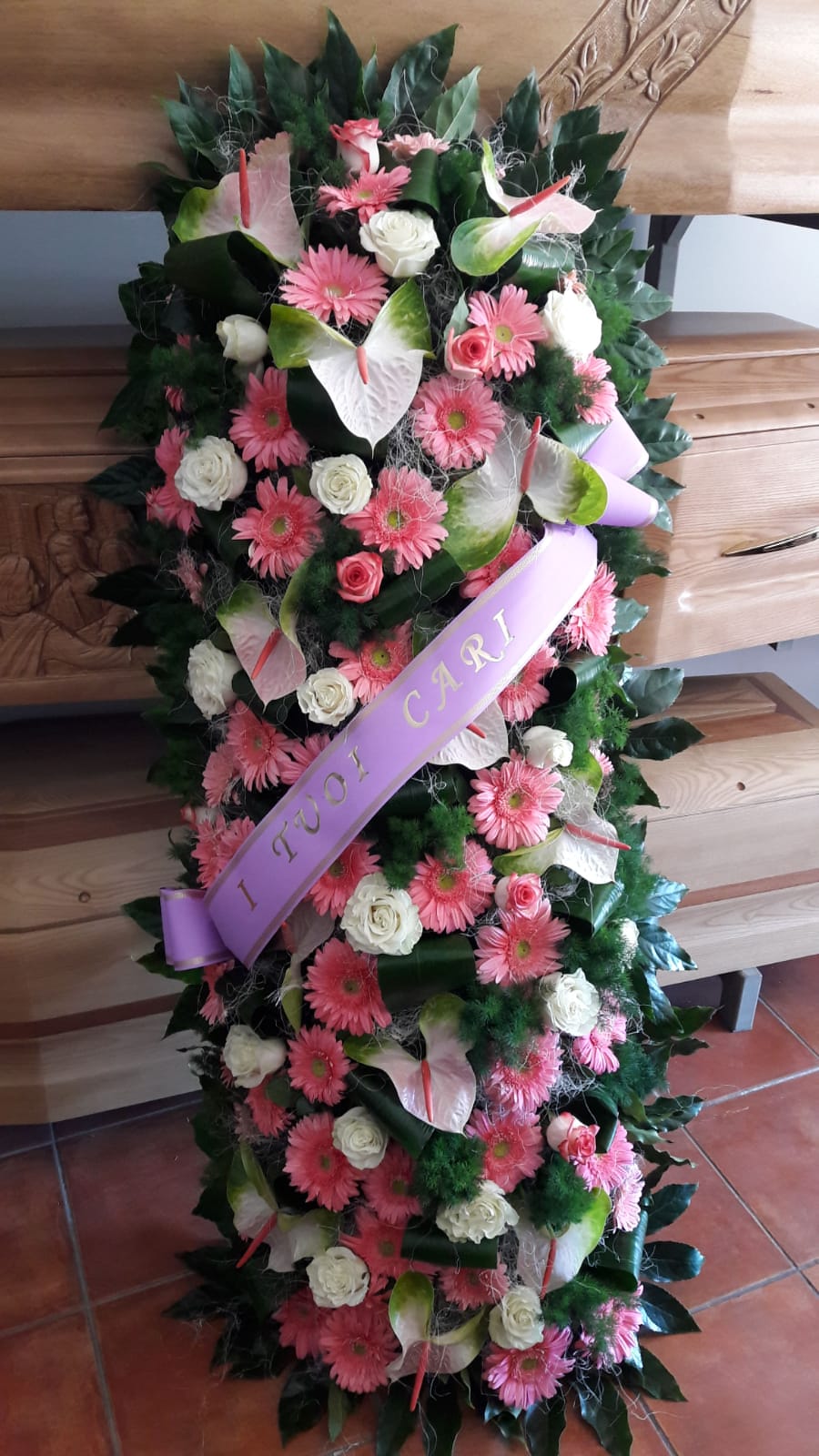 Composizione di fiori per funerale 9