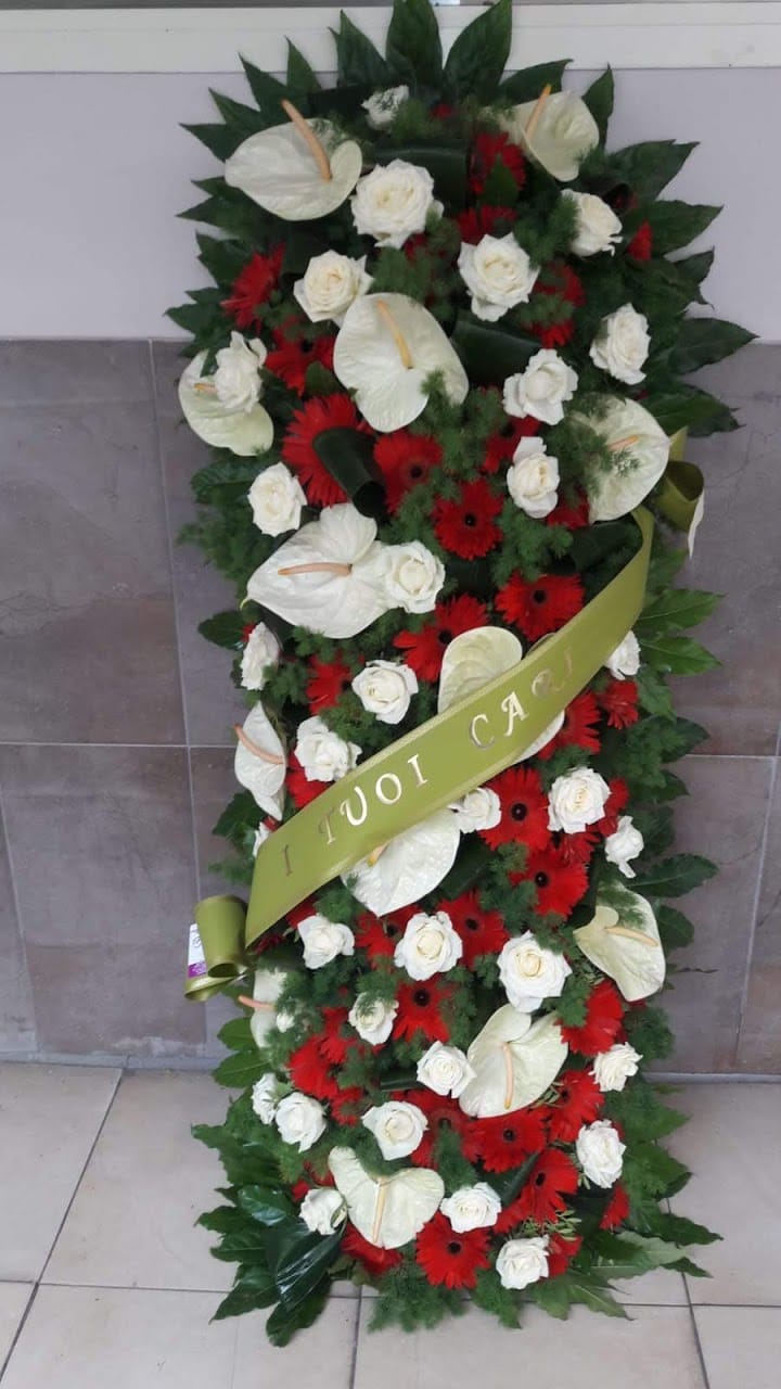 Composizione di fiori per funerale 7