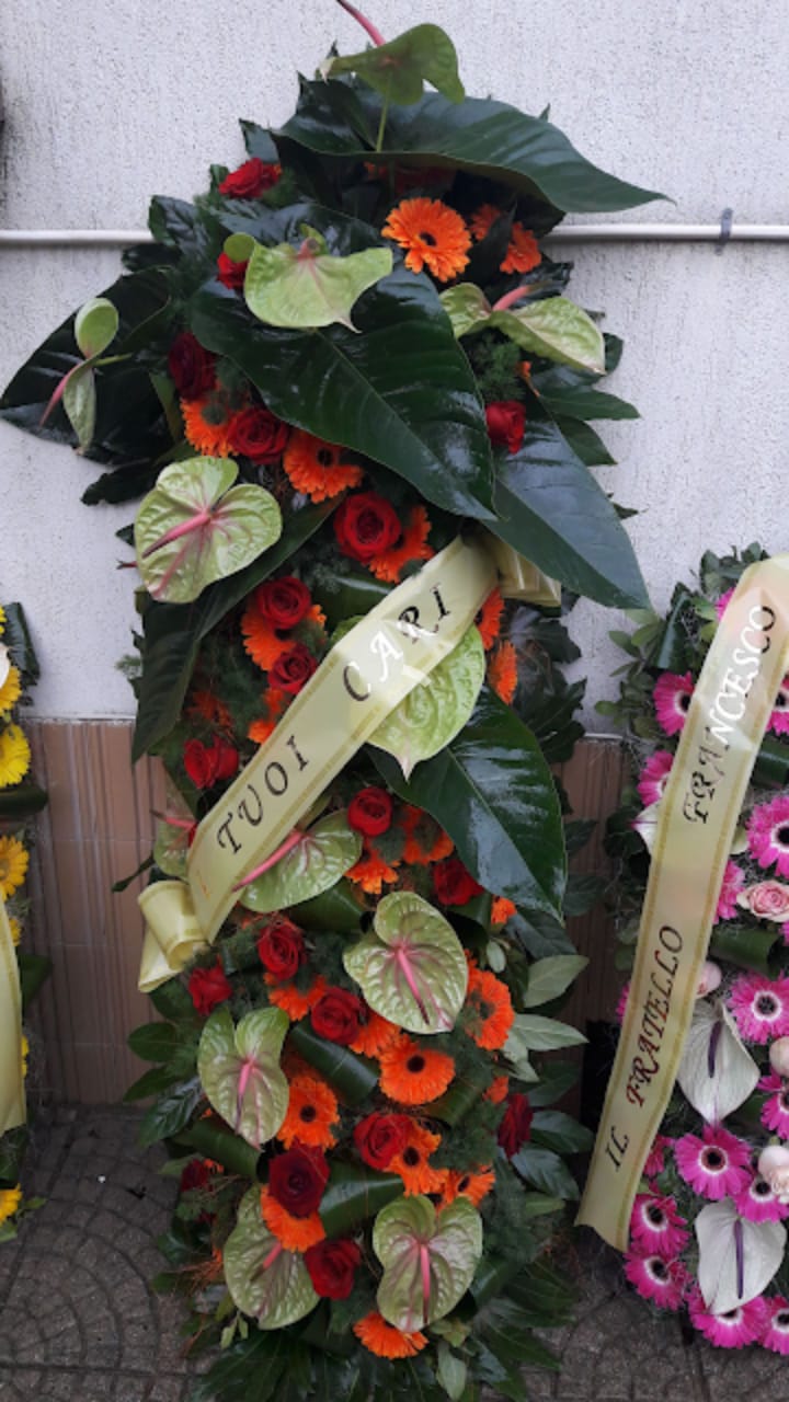 Composizione di fiori per funerale 4