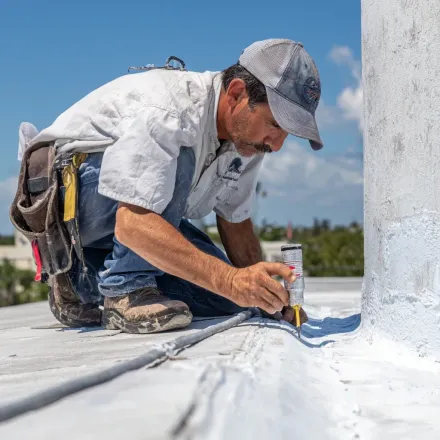 Reputable roofers Tampa FL serving New Tampa, Westshore, and Seminole Heights with stormproof solutions.