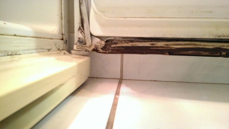 Broken Fridge Seals 6 — Darwin Mobile Fridge Seals in Darwin, NT