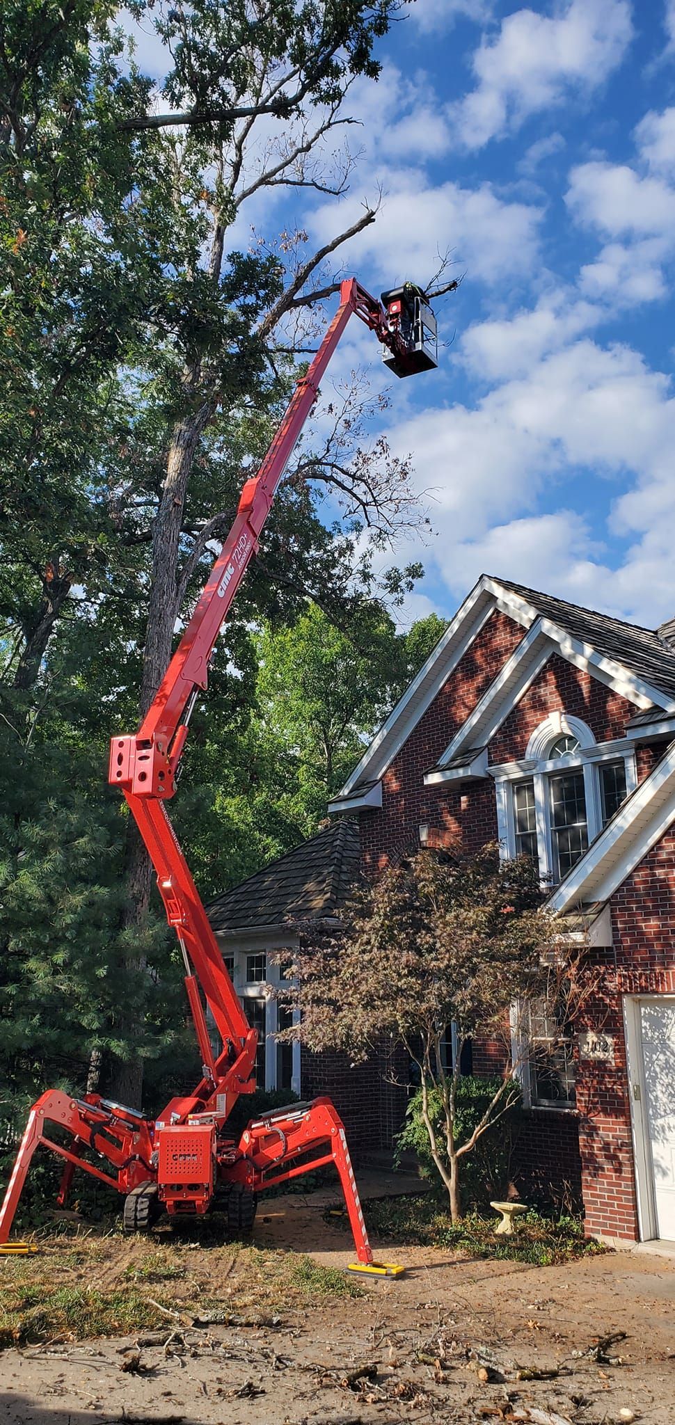 Gutter — Columbia, MO — Thurmond’s Lawn & Tree