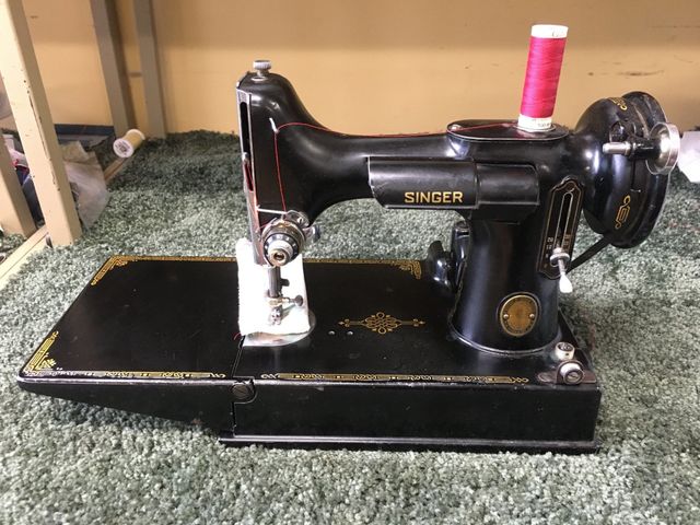 Still Stitching - Vintage Sewing Machines: Collecting Vintage Sewing  Machines - Just Jump Right In!