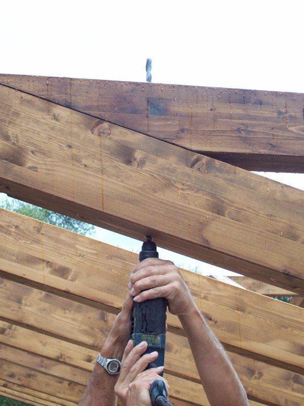 Tetto in legno in costruzione 10