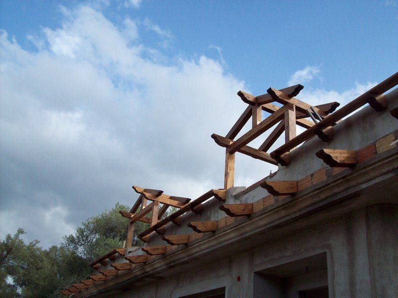 Tetto in legno in costruzione 13