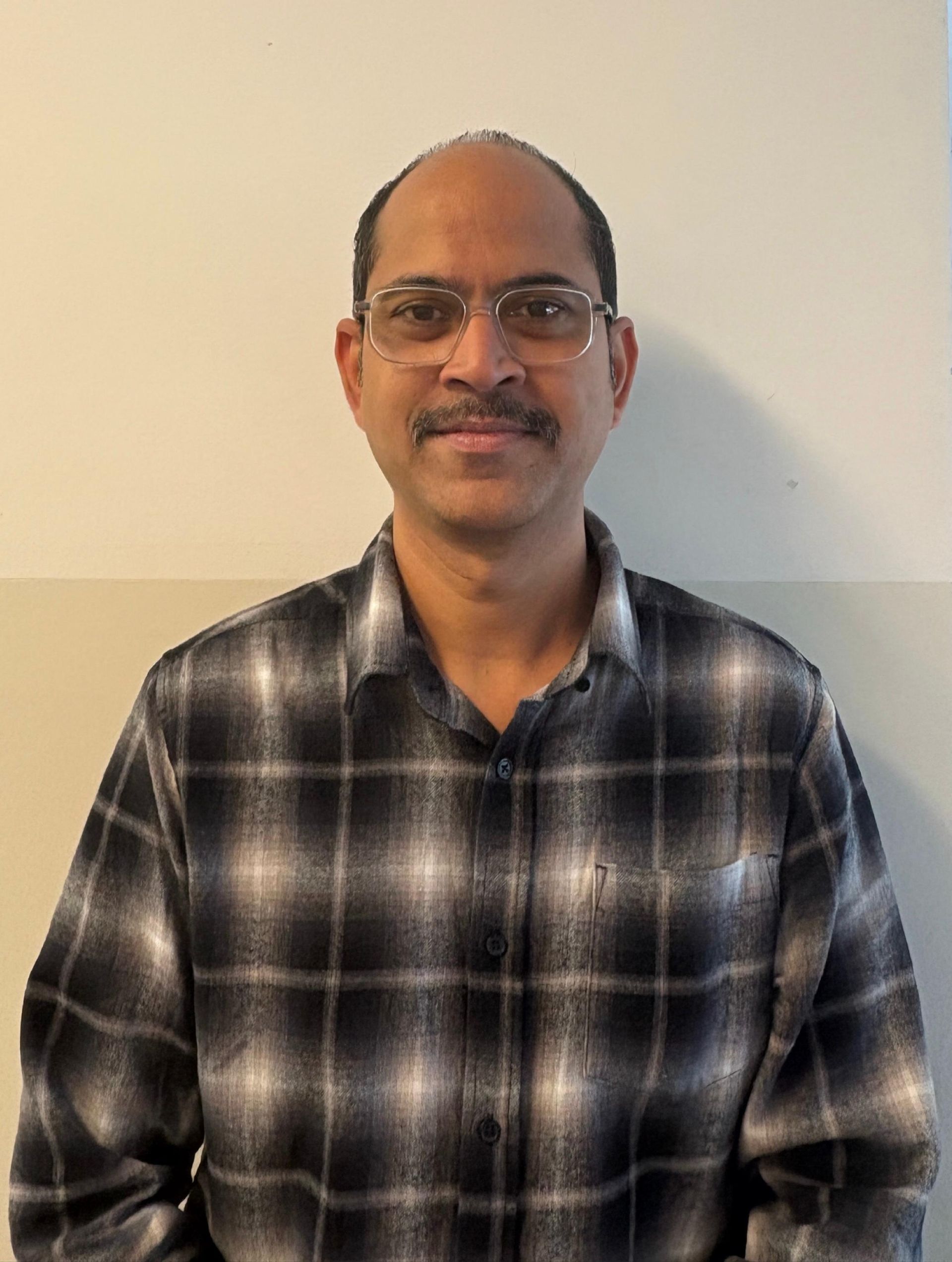 Mr. Ronald Fernandes