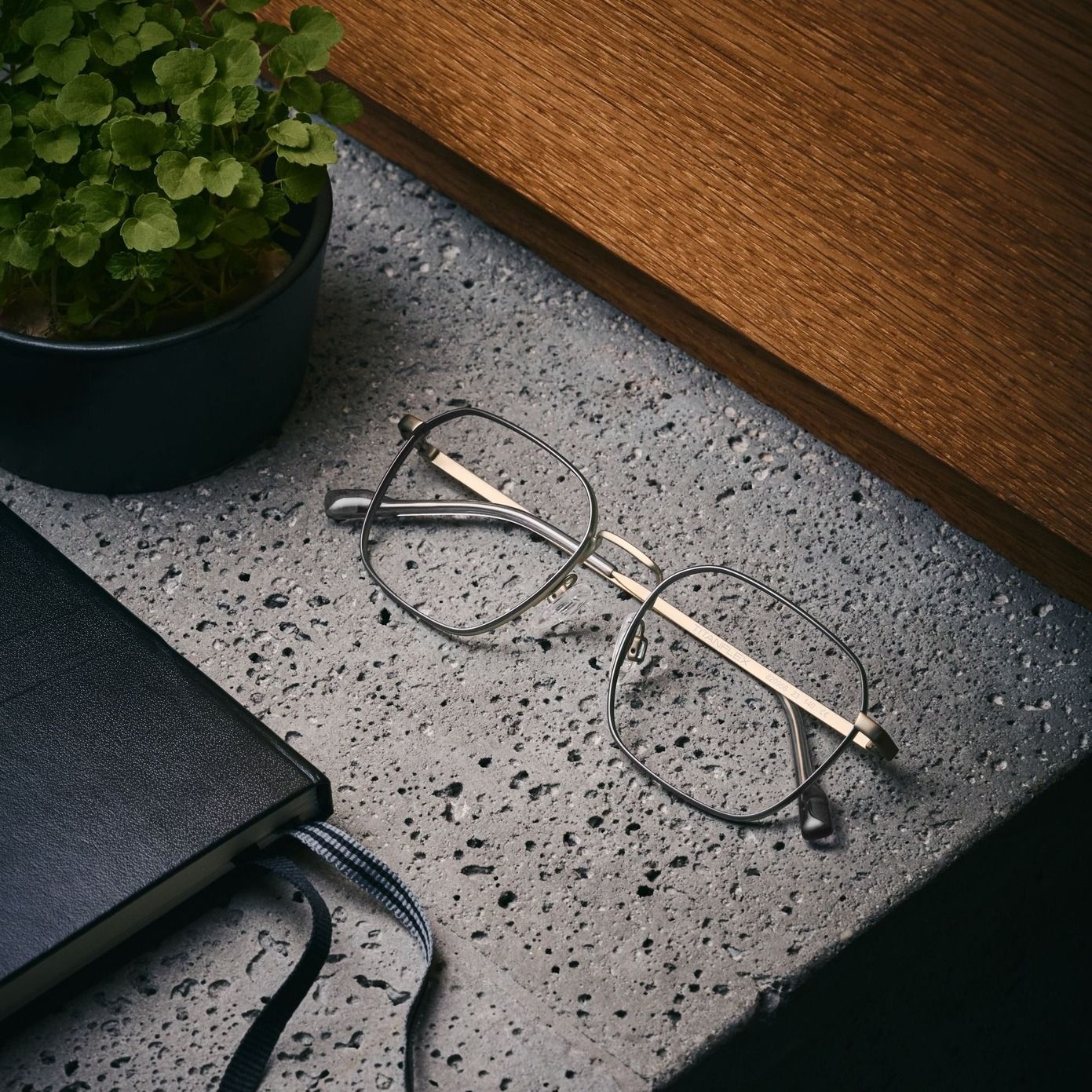 Lunette marque TITANFLEX - monture de lunettes en titan pour plus de confort - vendue chez Gembloux Optique