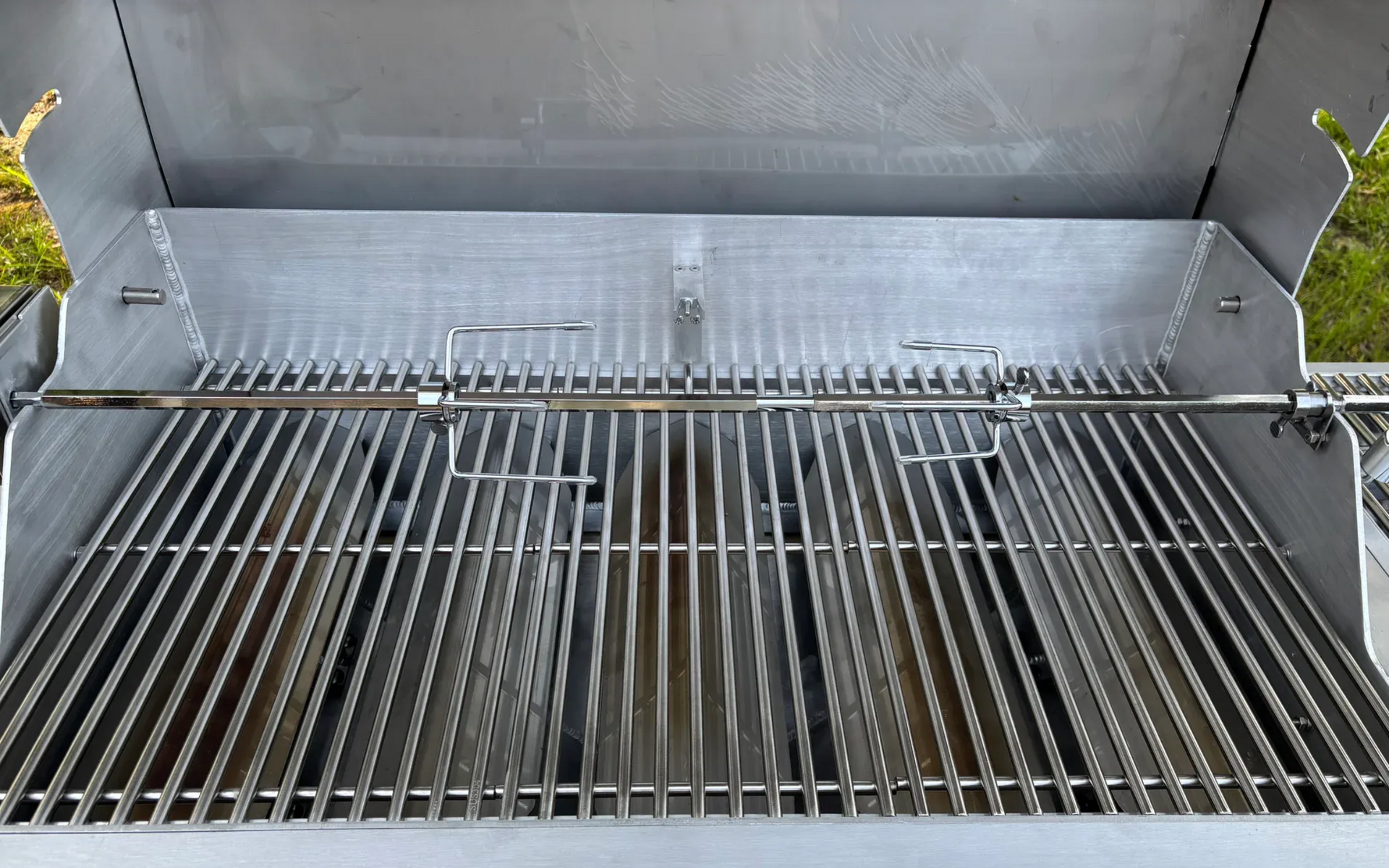 Expert grill cleaners in Orange Beach AL removing grease and buildup