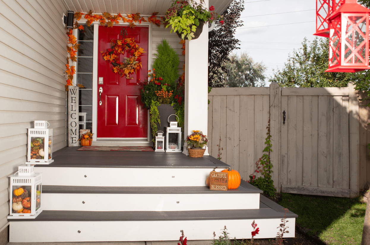 Festive-front-porch-decor