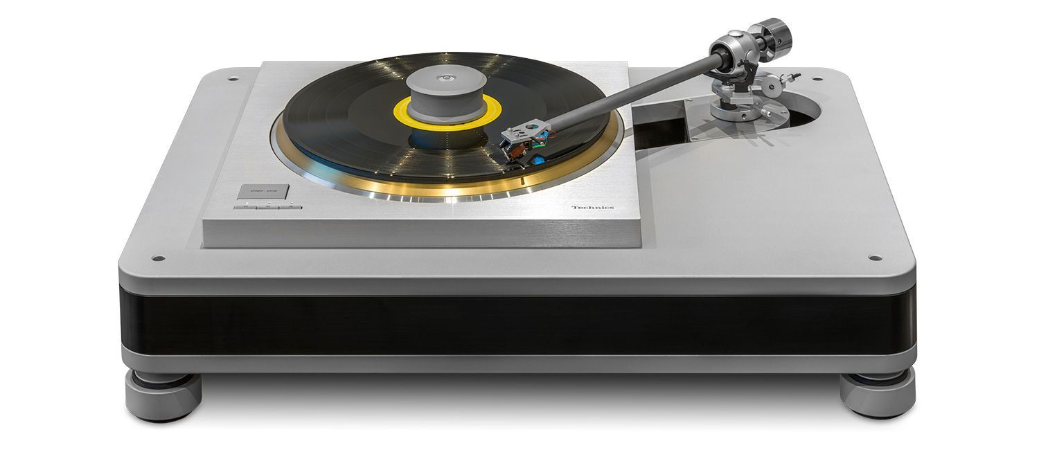 Technics SP-10R Pro-Plinth side on with a record on