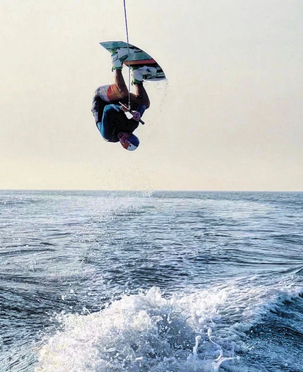 Wakesurfing in Dubai