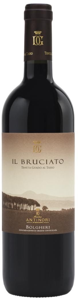 Bottiglia di vino con etichetta raffigurante un paesaggio.