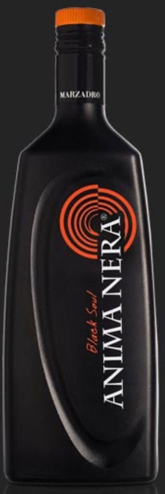 Bottiglia nera di liquore 