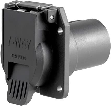 photo of 7 way receiver femail plug