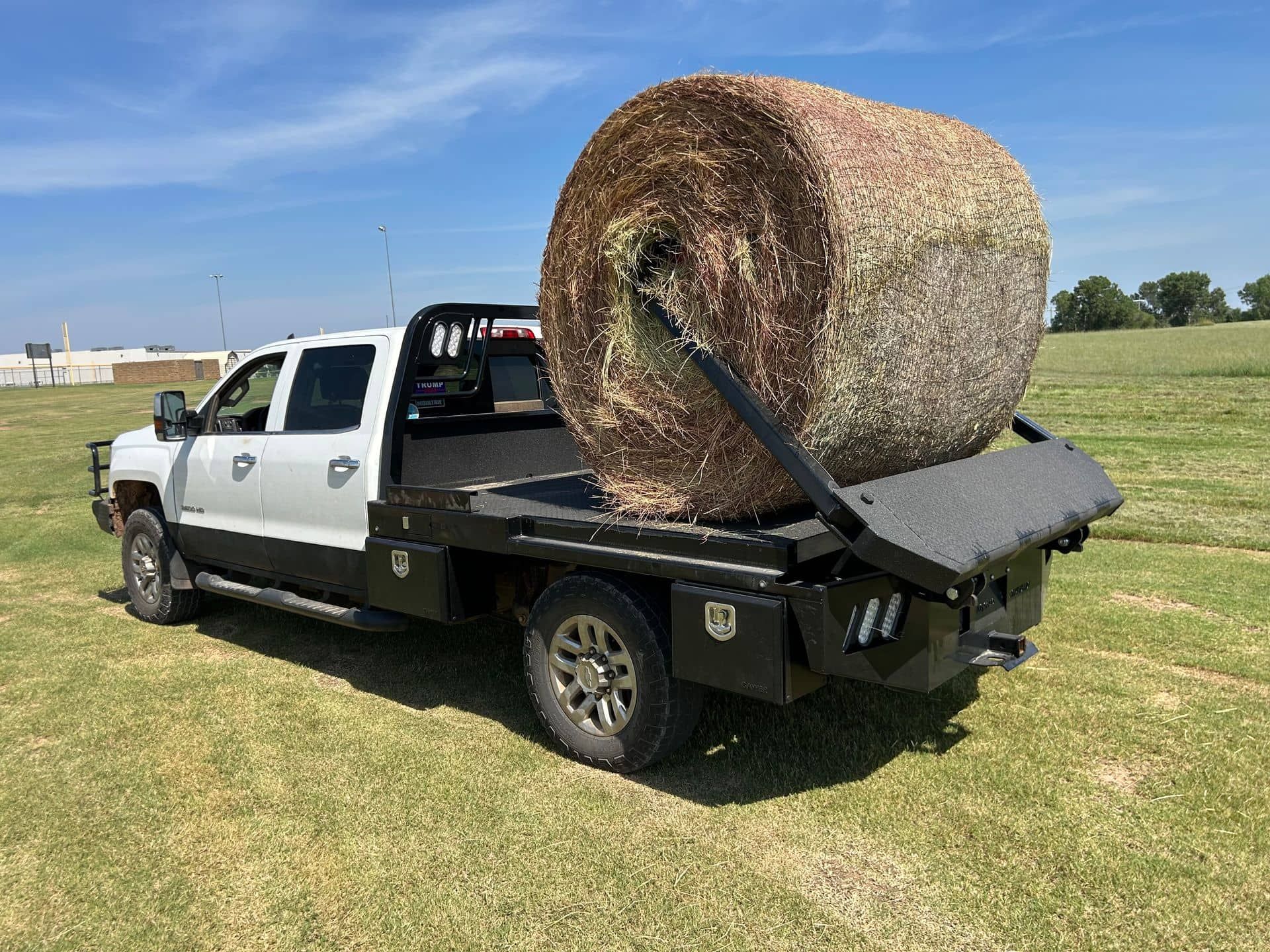 Crownline Arm Bed with hay bale