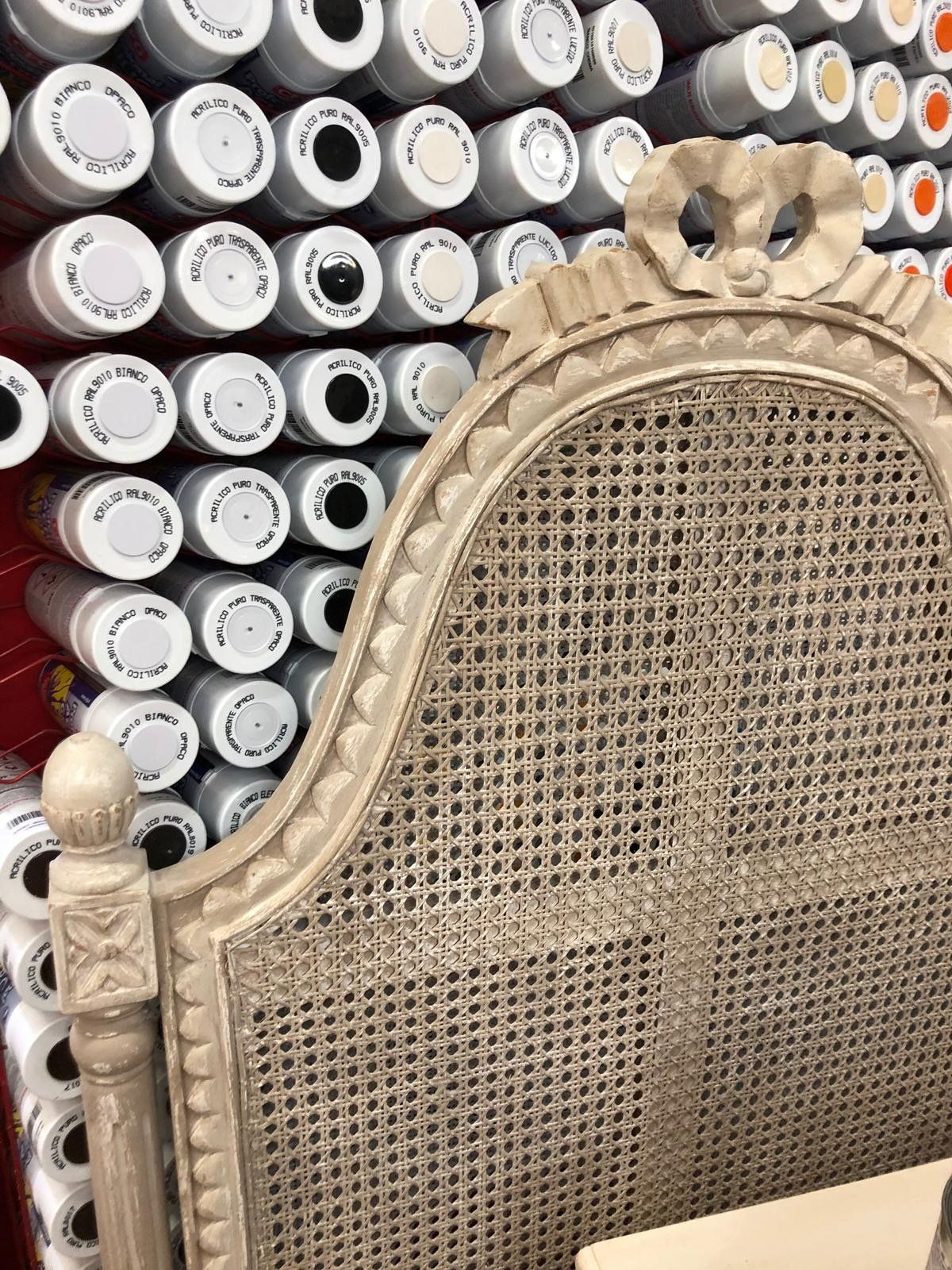 testata letto in legno dallo stile country chic